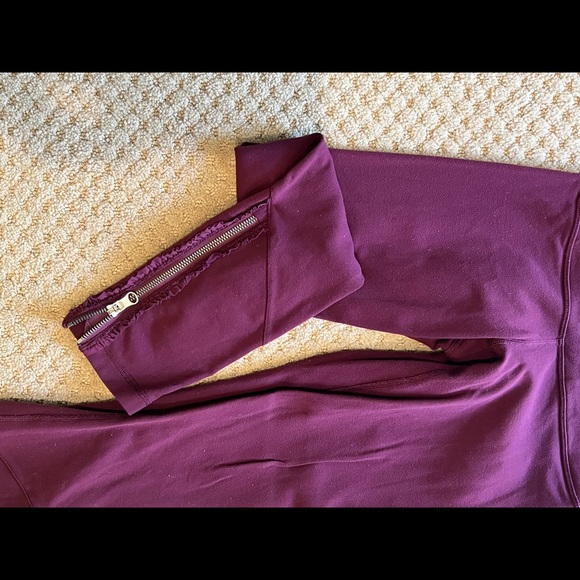 lululemon legging size 4 - Picture 2 of 3